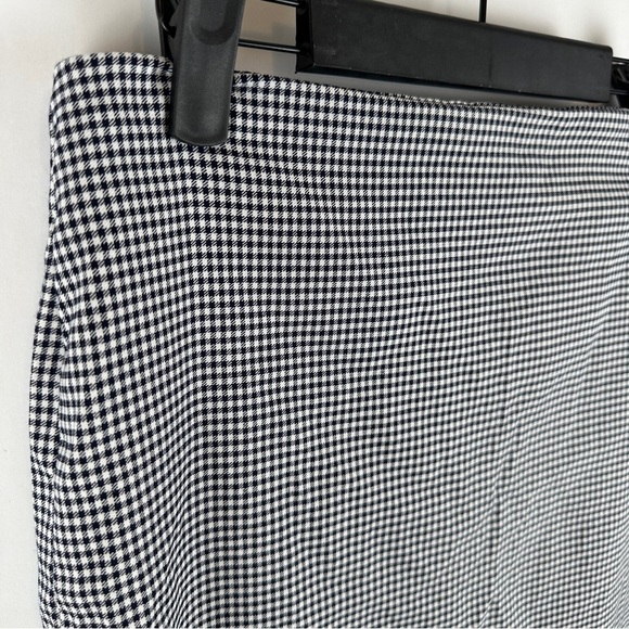 Fitted Knee-Length Skirt in Thick Jersey | US Size 8 - Picture 2 of 7